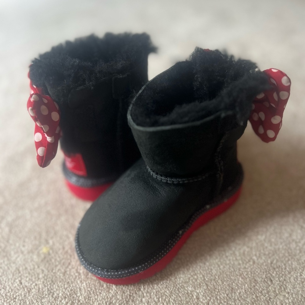 UGG polka dot Disney bow Boots